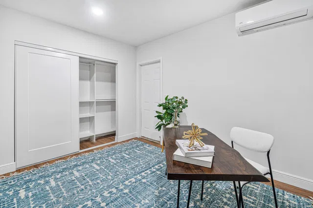 Residence photo 32