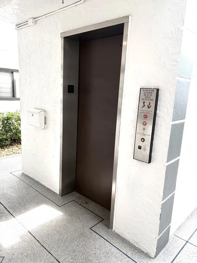 Unit 61 photo 30