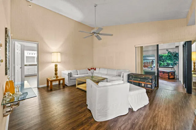 Residence photo 7