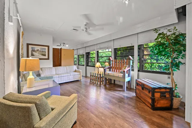 Residence photo 14