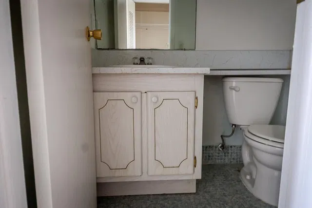 Unit 117 photo 9