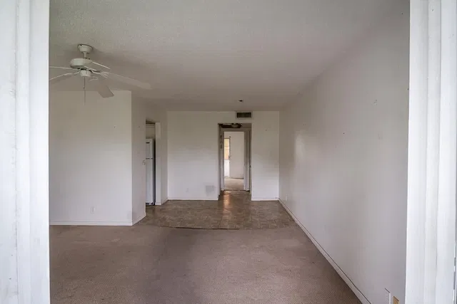 Unit 117 photo 13
