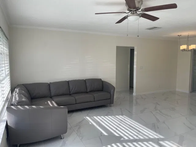 Residence photo 2