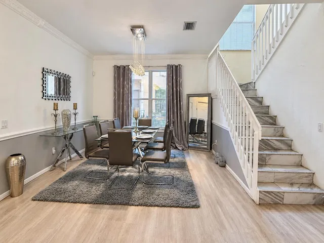 Residence photo 4