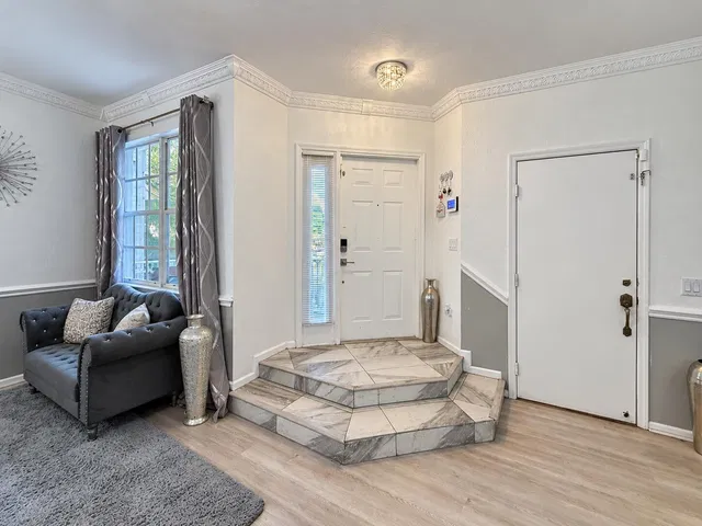 Residence photo 5