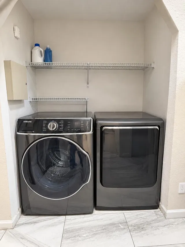 Residence photo 17