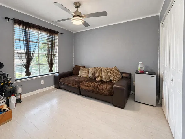 Residence photo 21