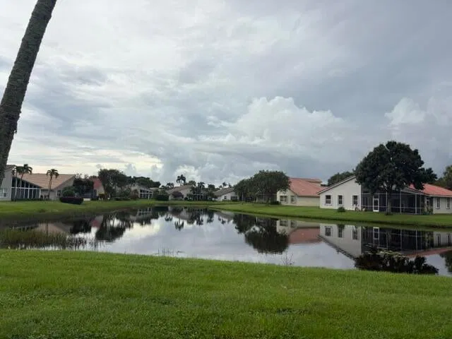 Residence photo 2