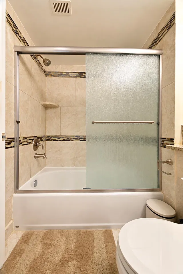 Unit 10-108 photo 5