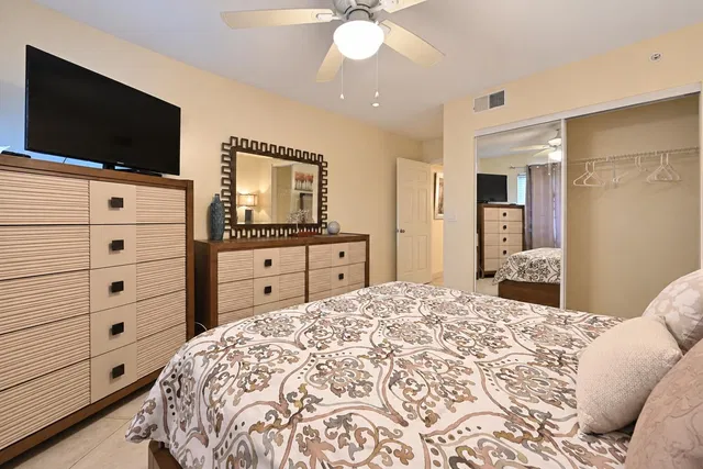 Unit 10-108 photo 11