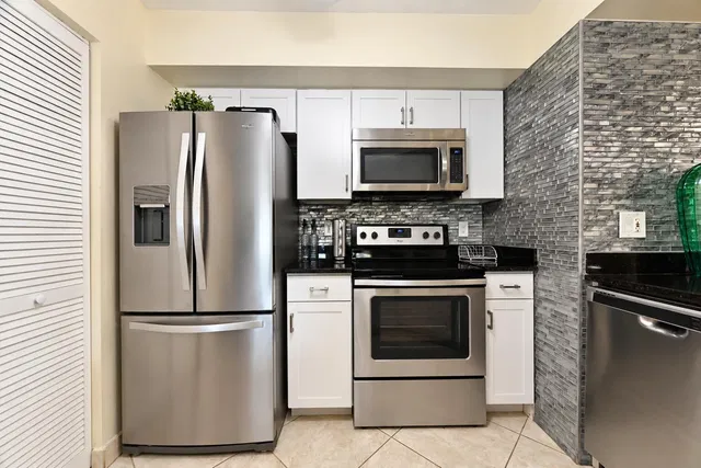 Unit 10-108 photo 21