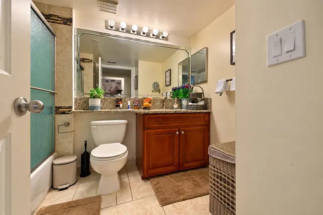 Unit 10-108 photo 32