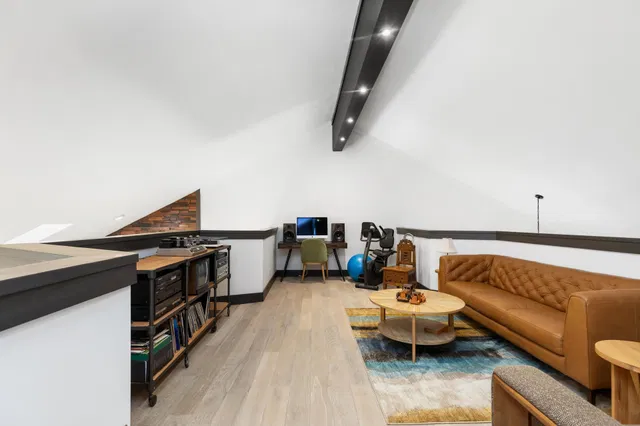 Residence photo 47