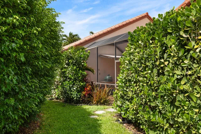 Residence photo 61