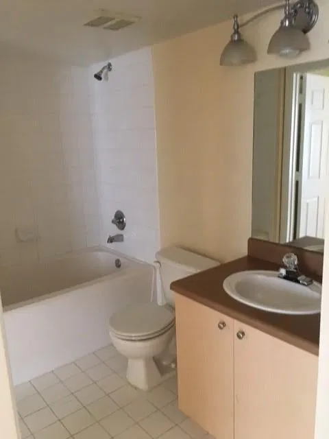  Unit 105 photo 5