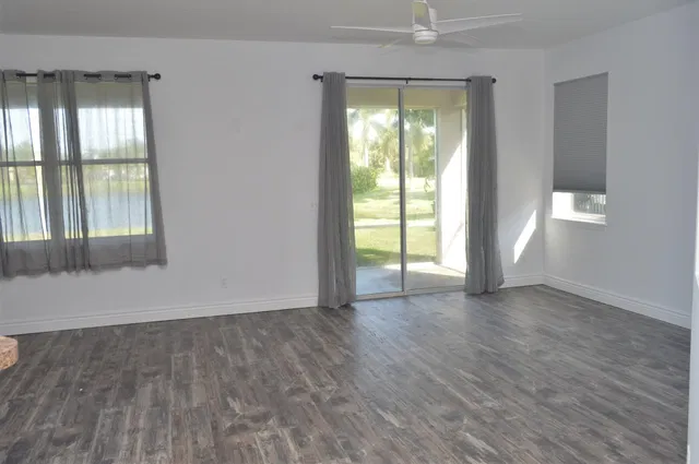  Residence photo 8