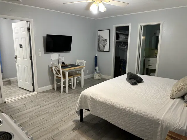 Palm Beach Shores Unit 9 Studio photo 5