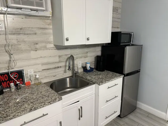 Palm Beach Shores Unit 9 Studio photo 7