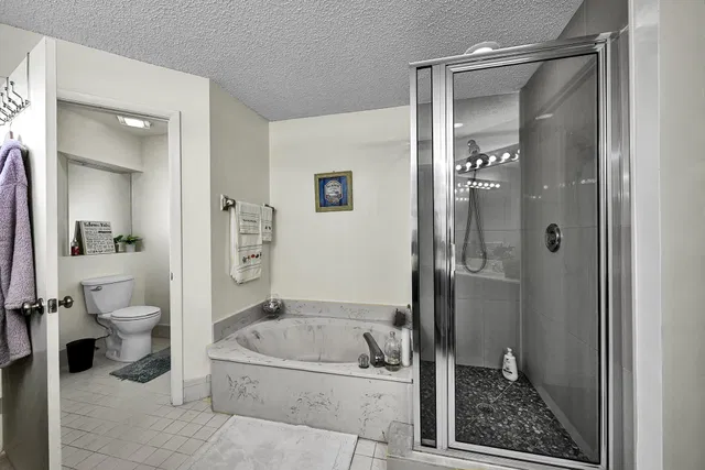 Unit H photo 27