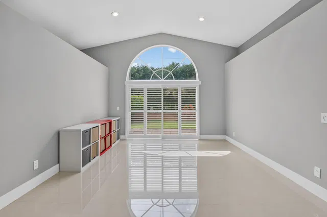 Residence photo 14