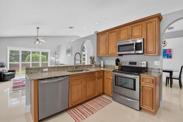 Residence photo 19