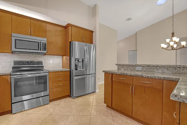  Residence photo 20