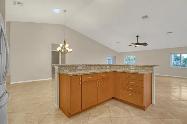  Residence photo 21