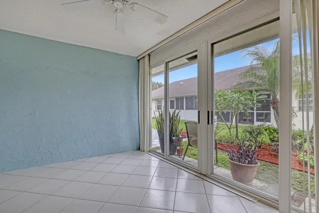  Residence photo 35