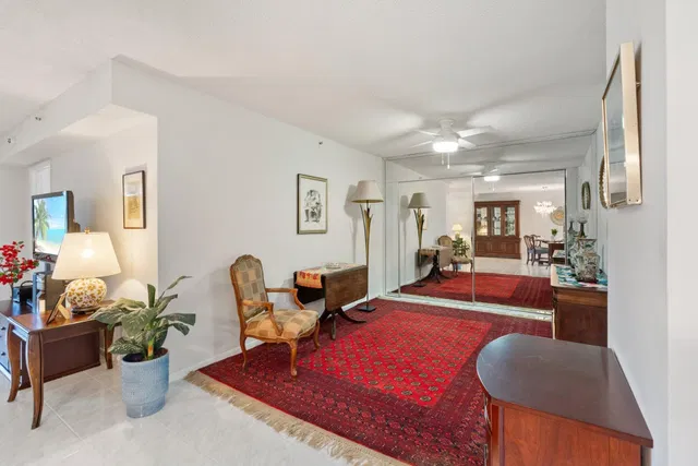 Unit 206 photo 9