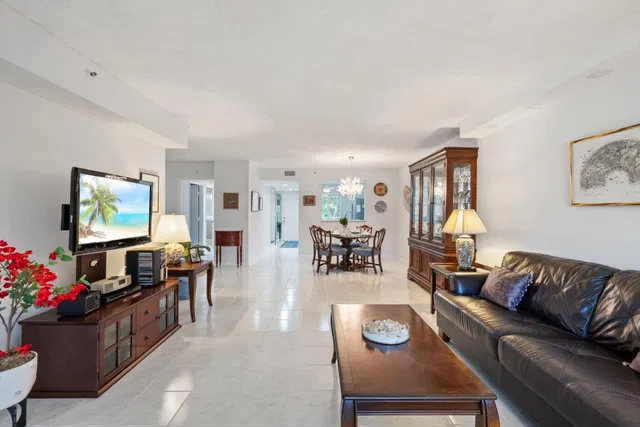 Unit 206 photo 14