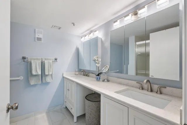 Unit 206 photo 18