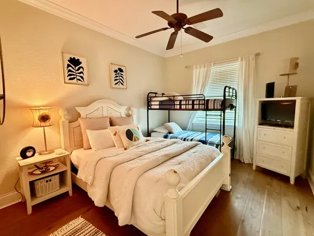 Paddock Park 1 Residence photo 14