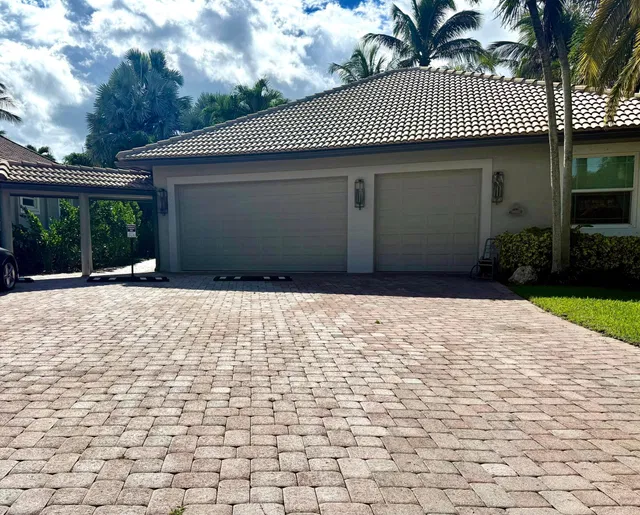 Paddock Park 1 Residence photo 24