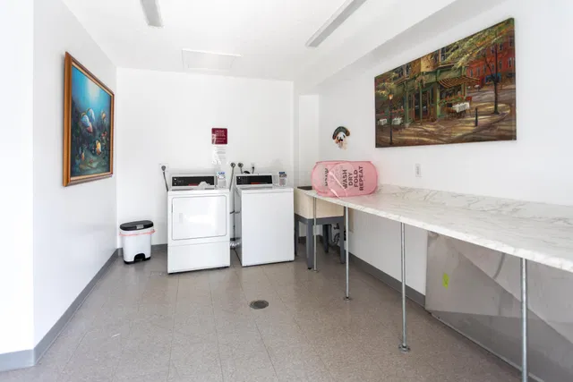 Unit 906 photo 37