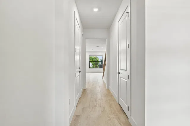Residence photo 2