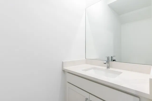 Residence photo 3