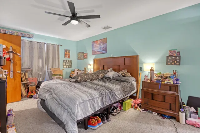 Residence photo 17