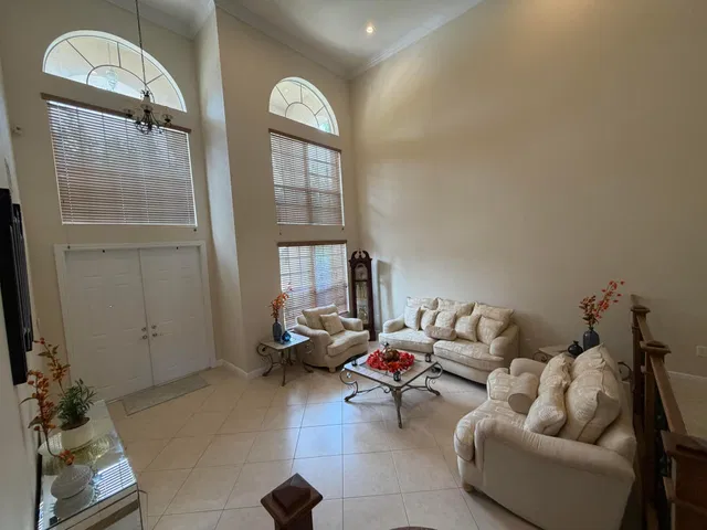 Residence photo 2