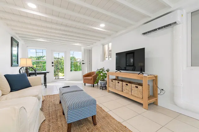 Residence photo 28