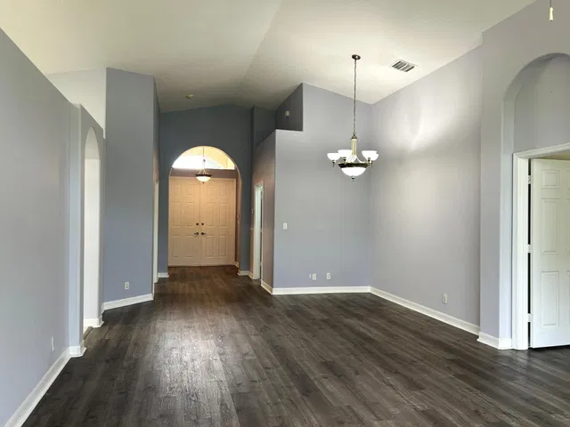 Residence photo 5