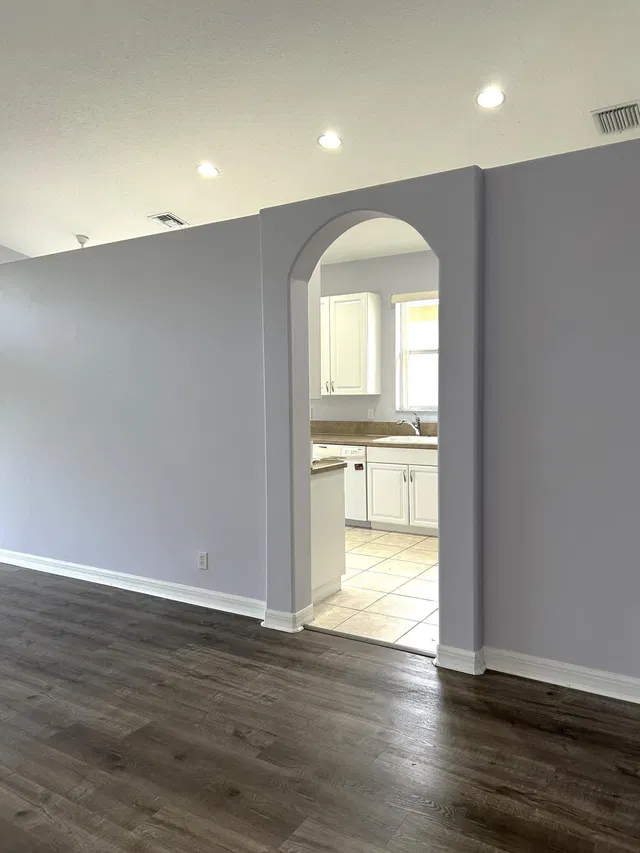 Residence photo 12