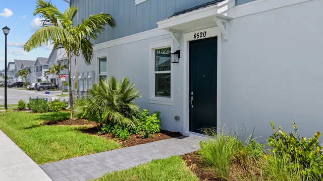Residence photo 5
