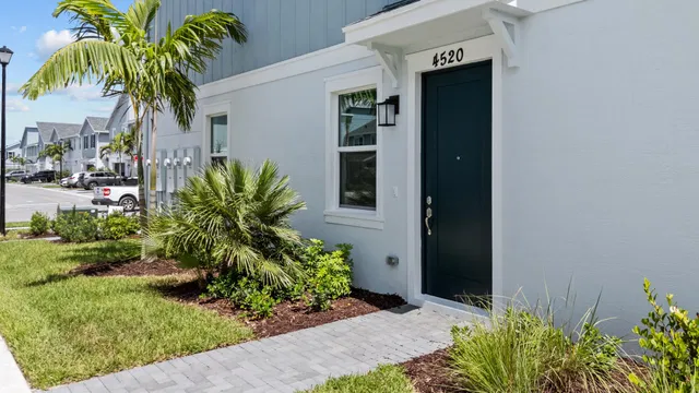 Residence photo 6