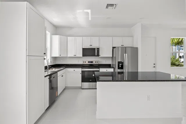 Residence photo 11