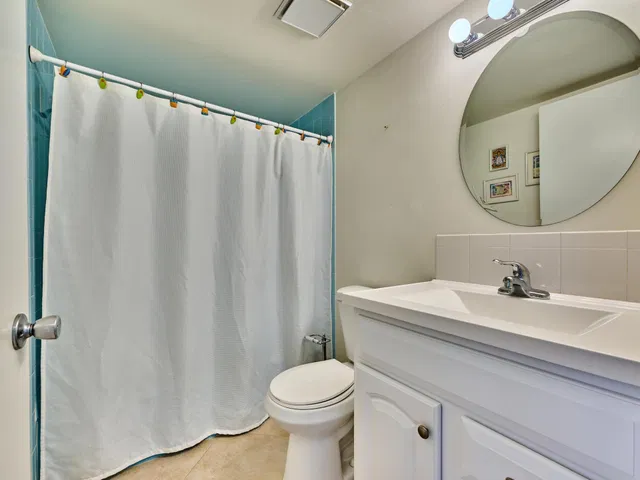 Unit 107 photo 28
