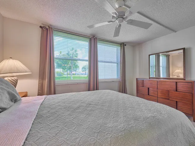 Unit 107 photo 36