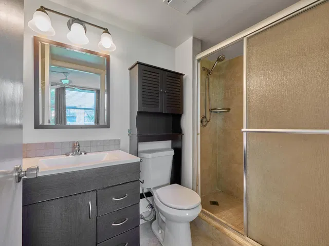Unit 107 photo 38