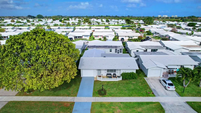 Residence photo 2