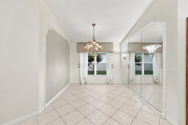 Residence photo 14