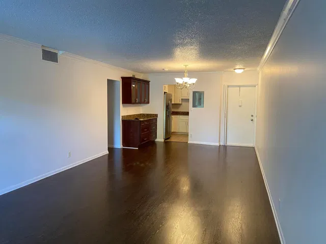 Unit 105 photo 3